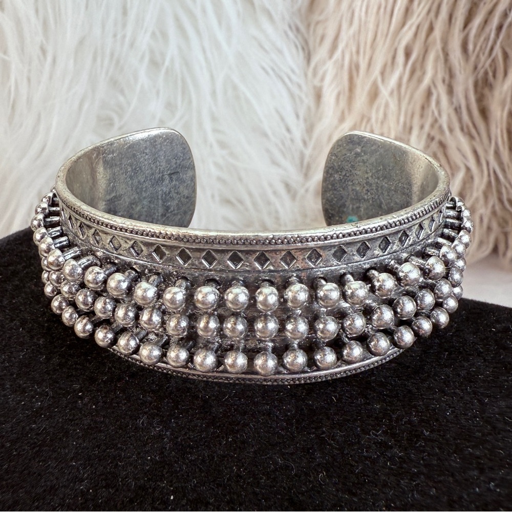Lucky Brand Silver Beaded Cuff Bracelet - Picture 8 of 11